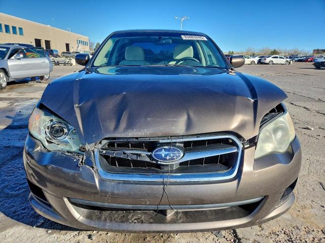 Subaru Legacy 2.5i Image 2