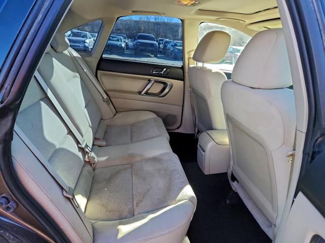 Subaru Legacy 2.5i Image 6