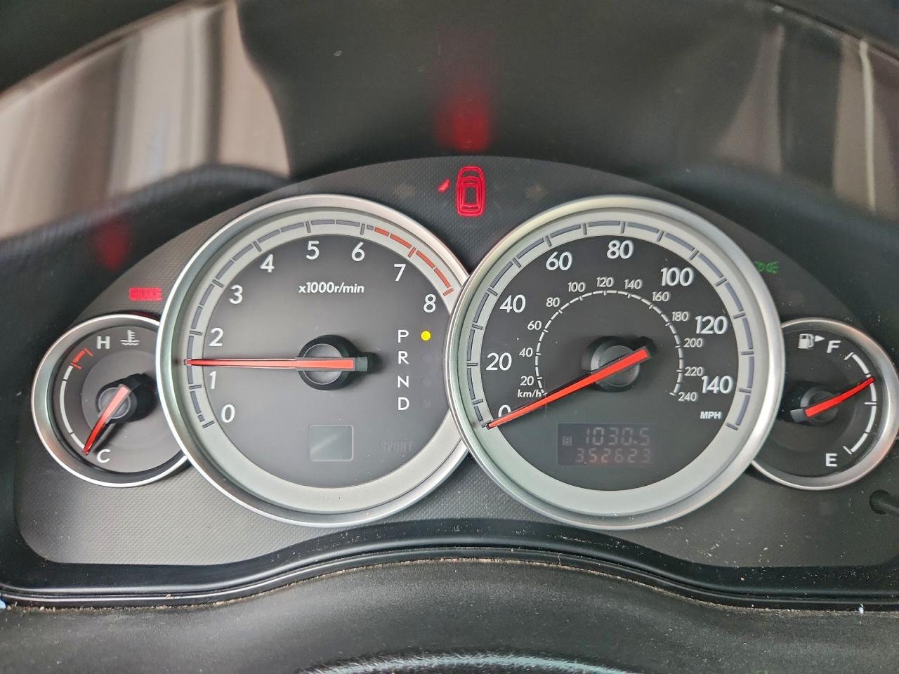 Subaru Legacy Outback 2.5i Image 7