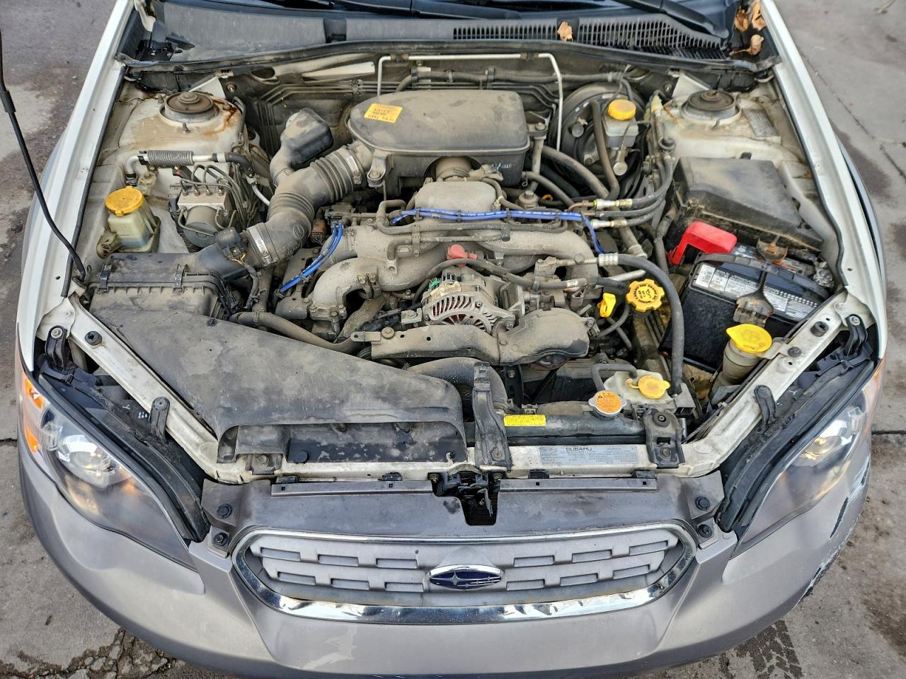 Subaru Legacy Outback 2.5i Image 5