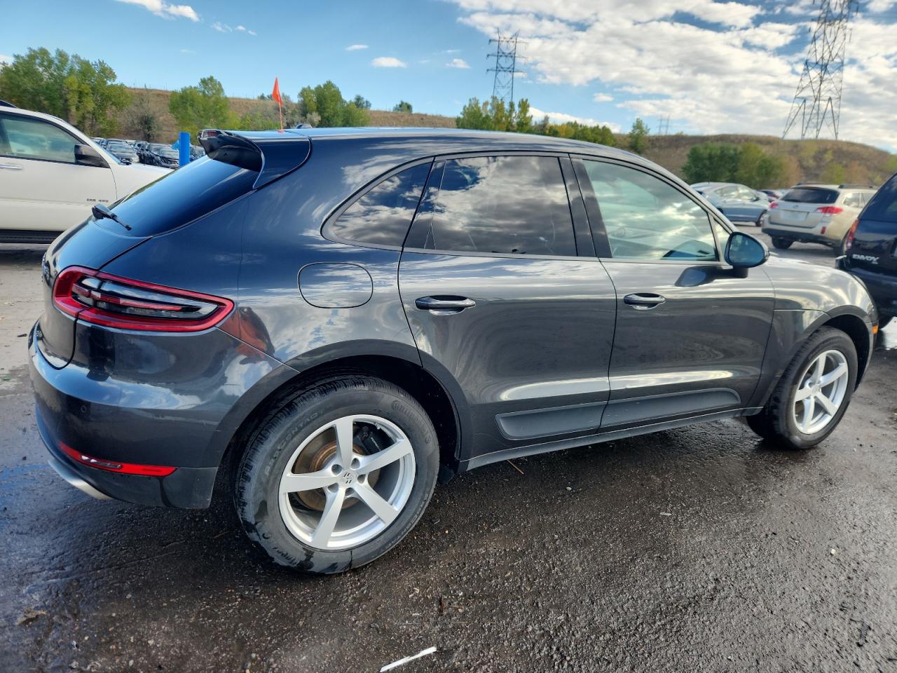 Porsche Macan Image 10