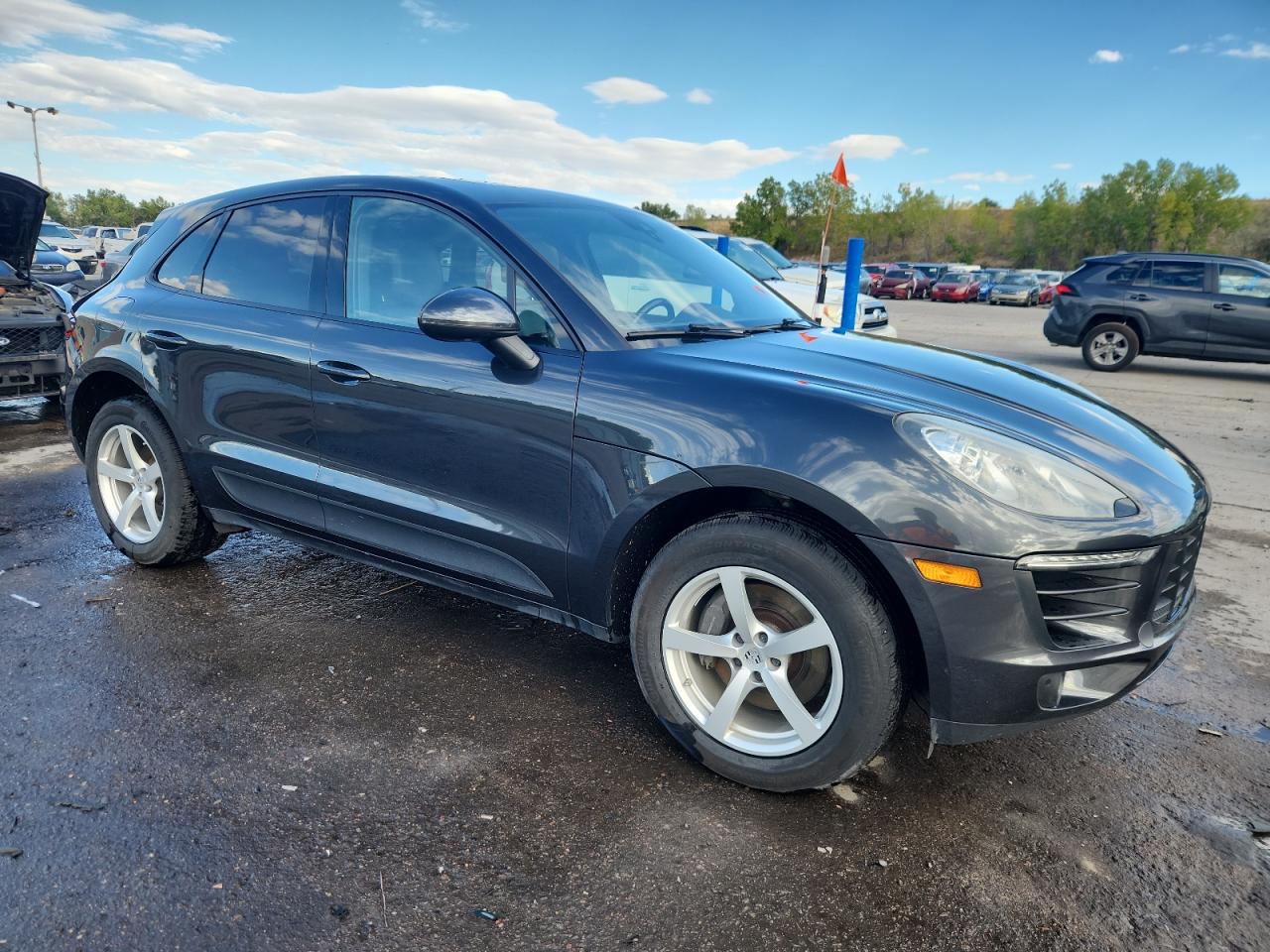 Porsche Macan Image 2