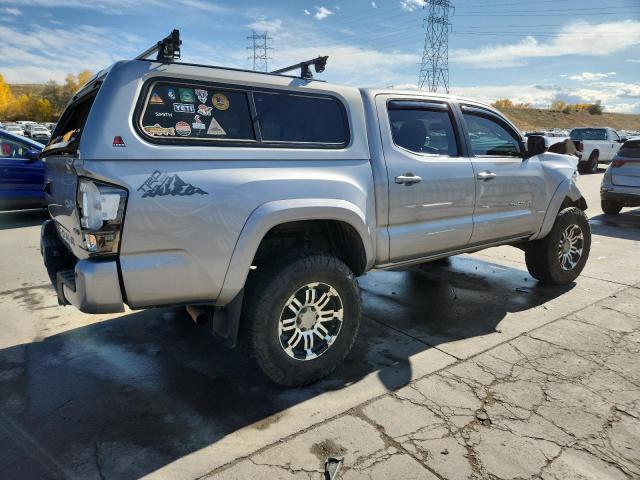 Toyota Tacoma Double Cab Image 4