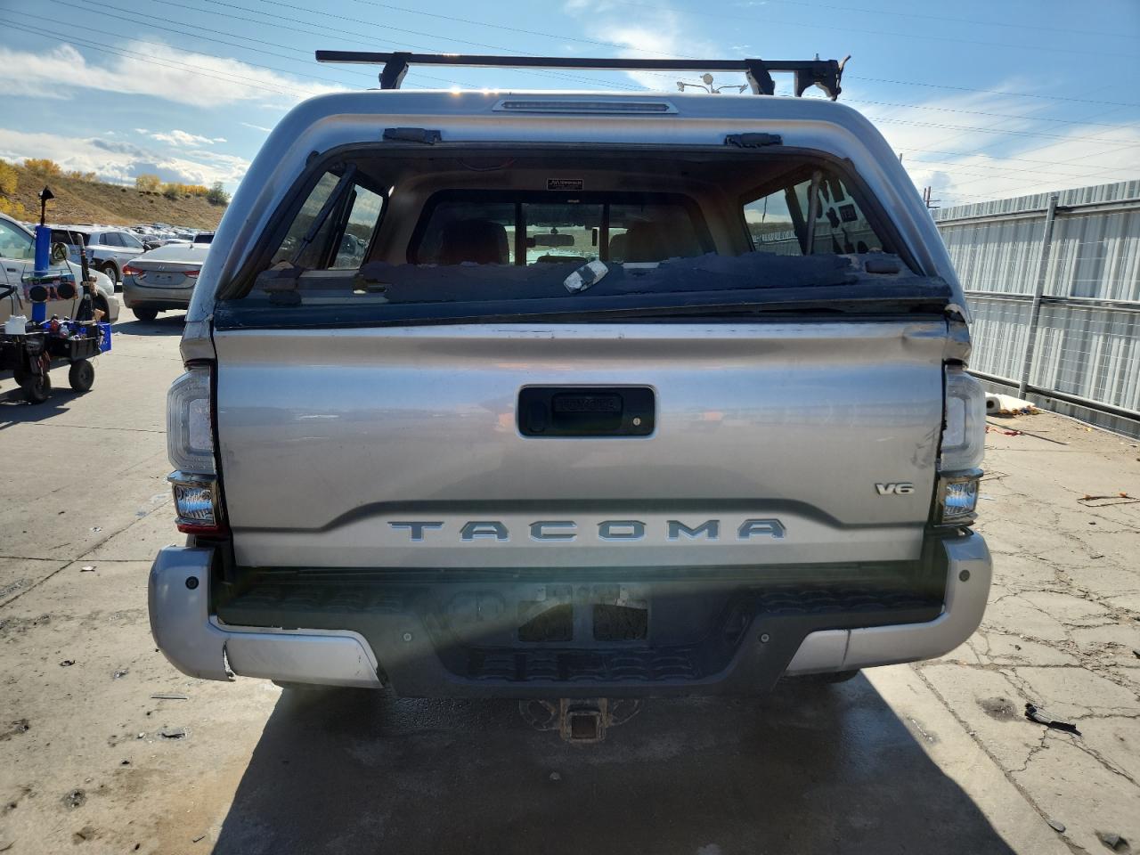 Toyota Tacoma Double Cab Image 3