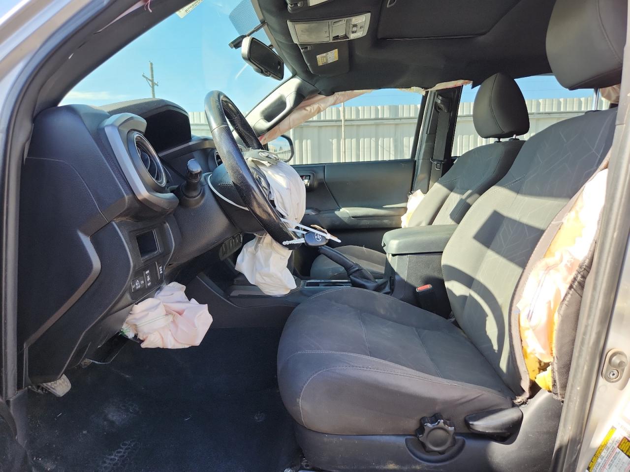 Toyota Tacoma Double Cab Image 9