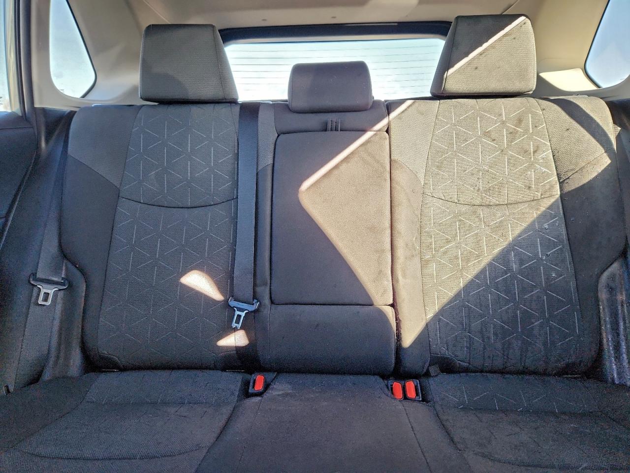 Toyota RAV4 Xle Image 6