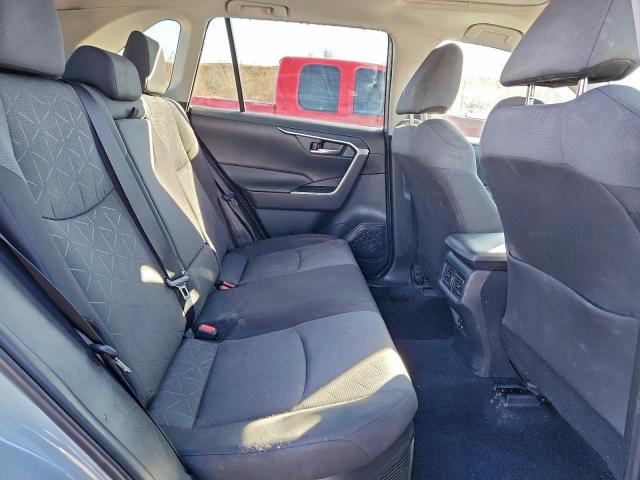 Toyota RAV4 Xle Image 12