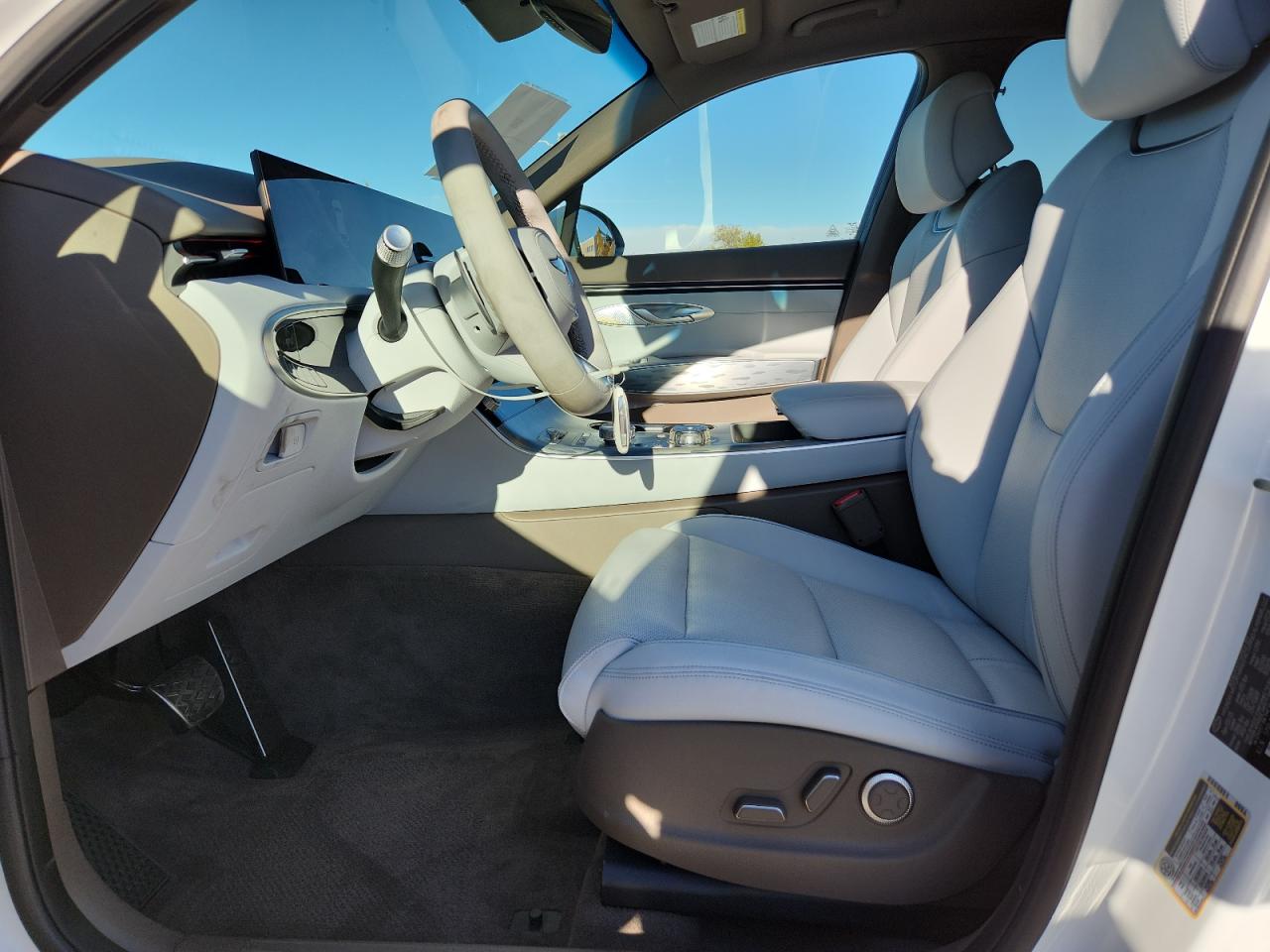 Genesis GV70 Image 8