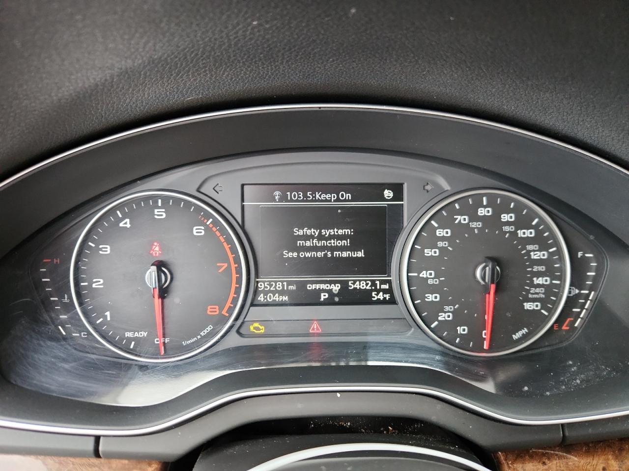 Audi Q5 Premium Image 8