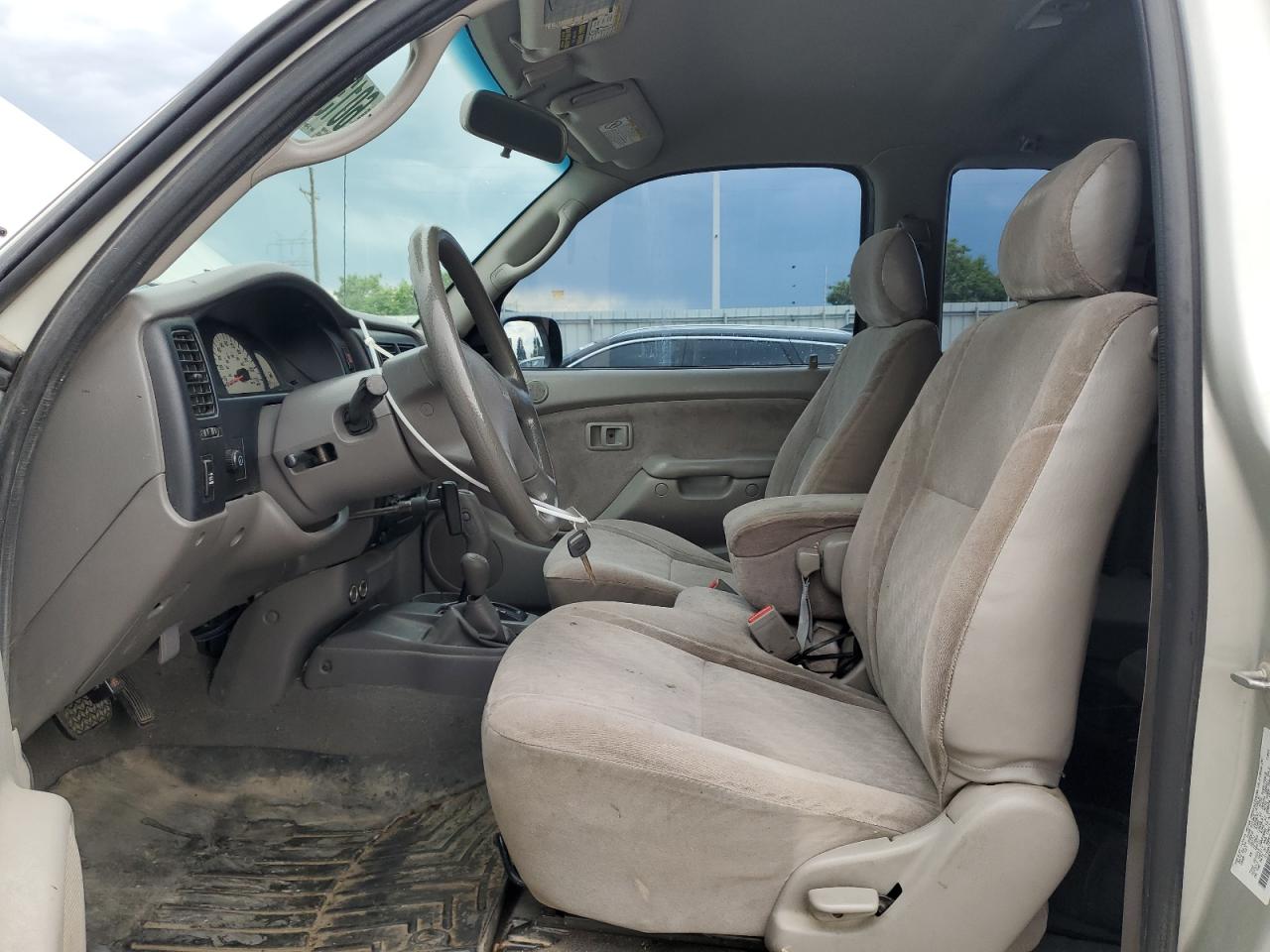 Toyota Tacoma Xtracab Image 9