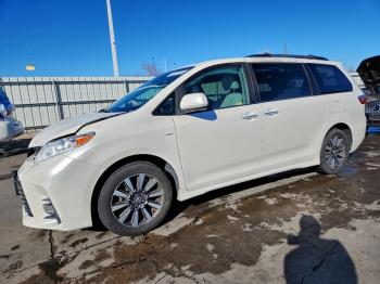  Salvage Toyota Sienna