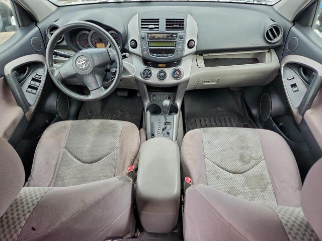 Toyota RAV4 Image 4