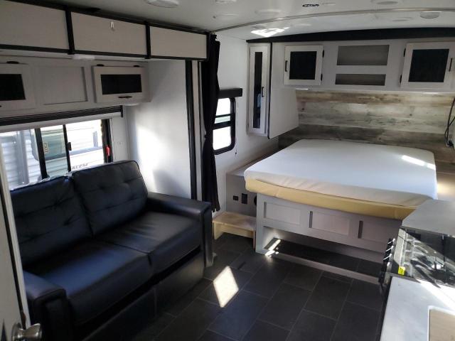 Heart Land Mallard Image 7