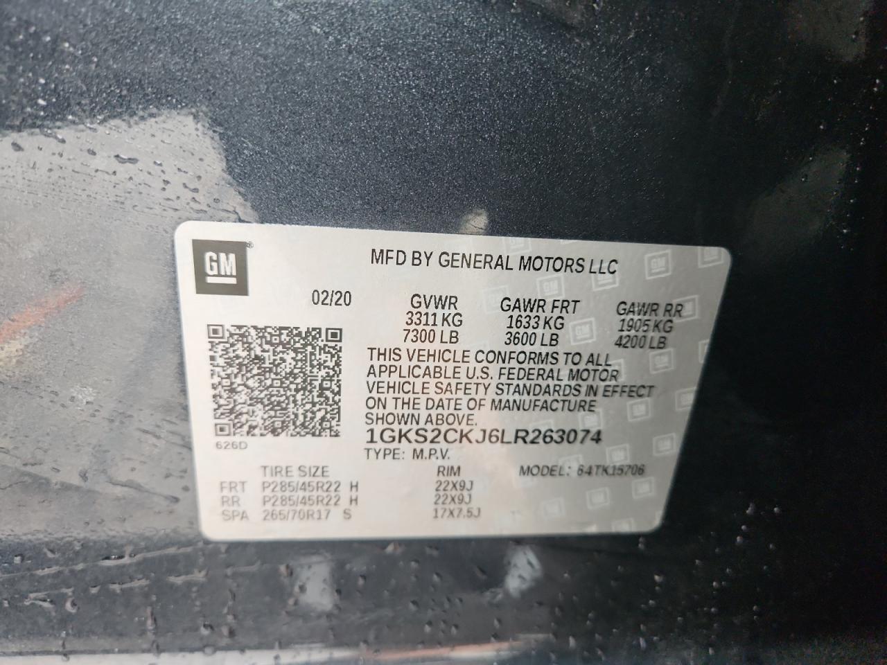 GMC Yukon Denali Image 8