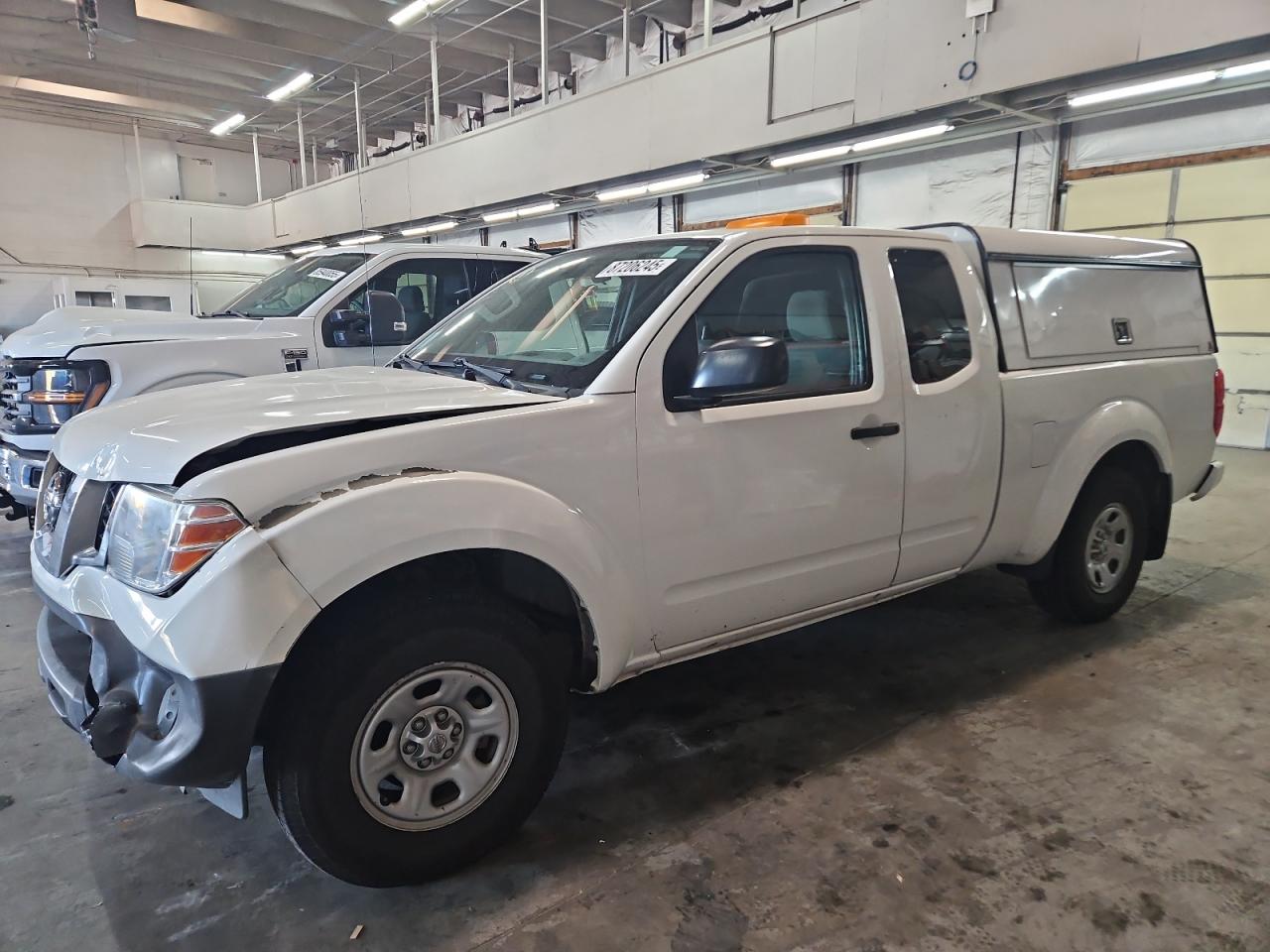 Nissan Frontier S Image 1