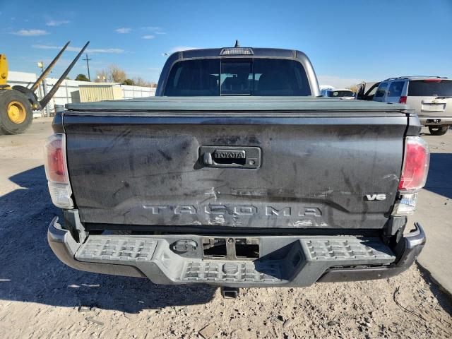 Toyota Tacoma Double Cab Image 6