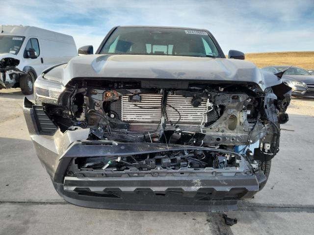 Toyota Tacoma Double Cab Image 10