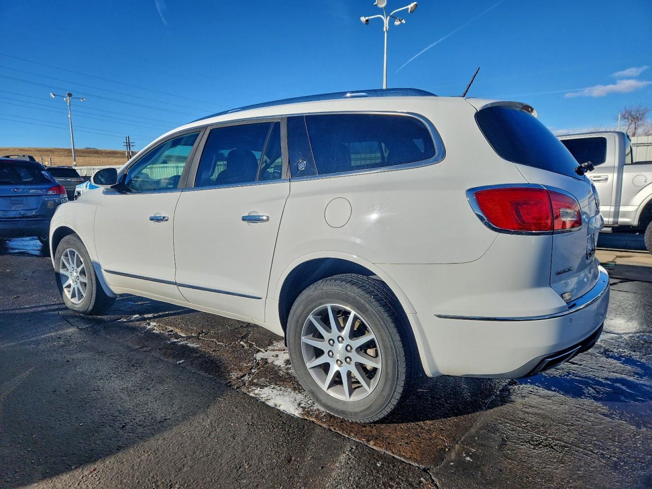 Buick Enclave Image 3
