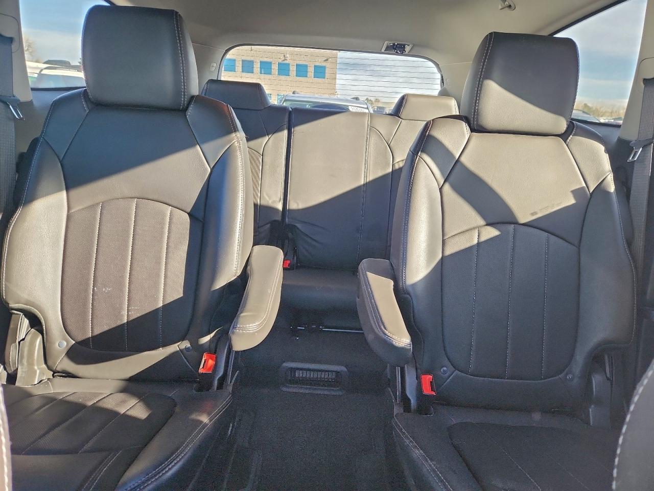 Buick Enclave Image 11