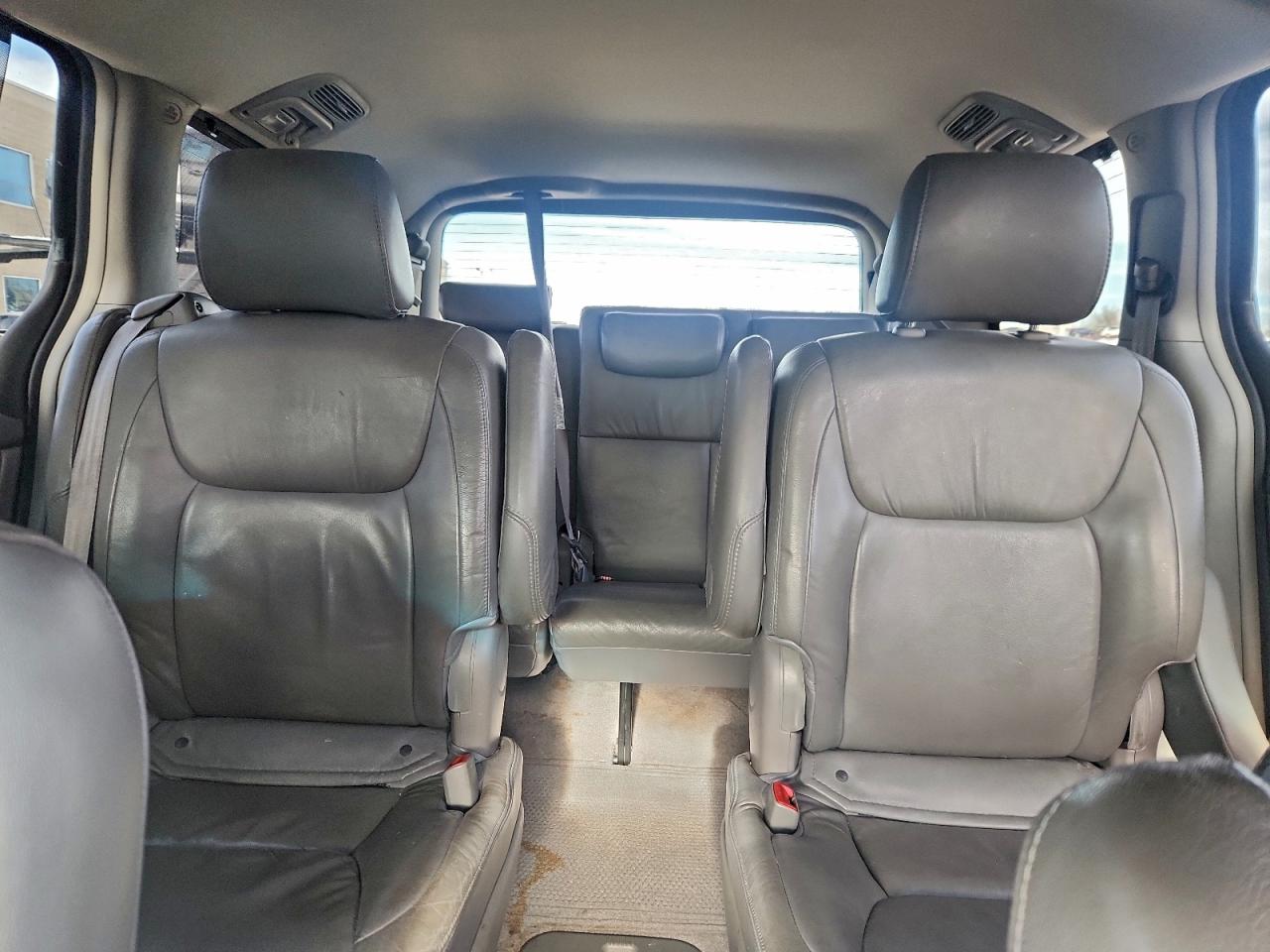 Toyota Sienna Xle Image 7