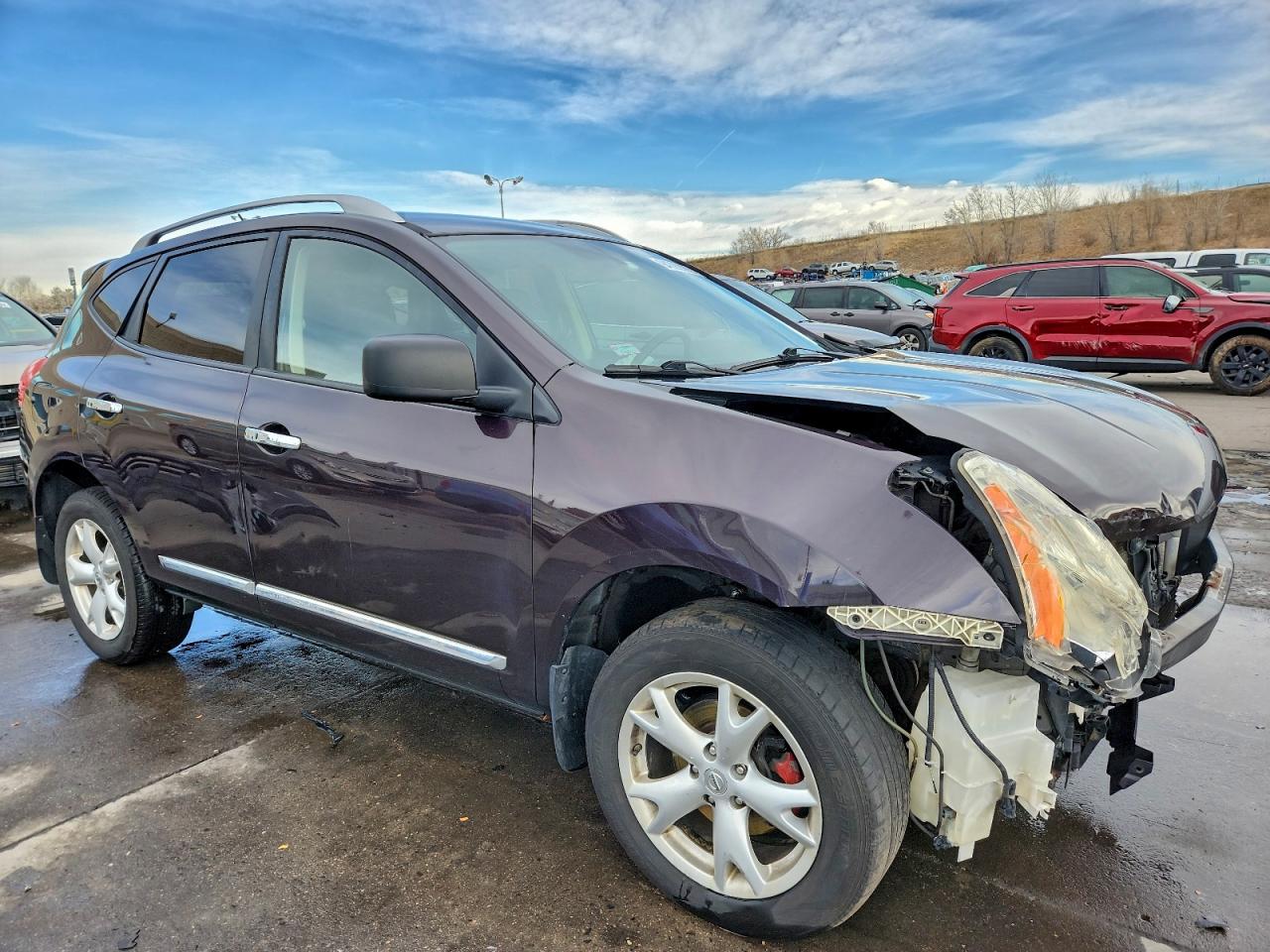 Nissan Rogue S Image 2