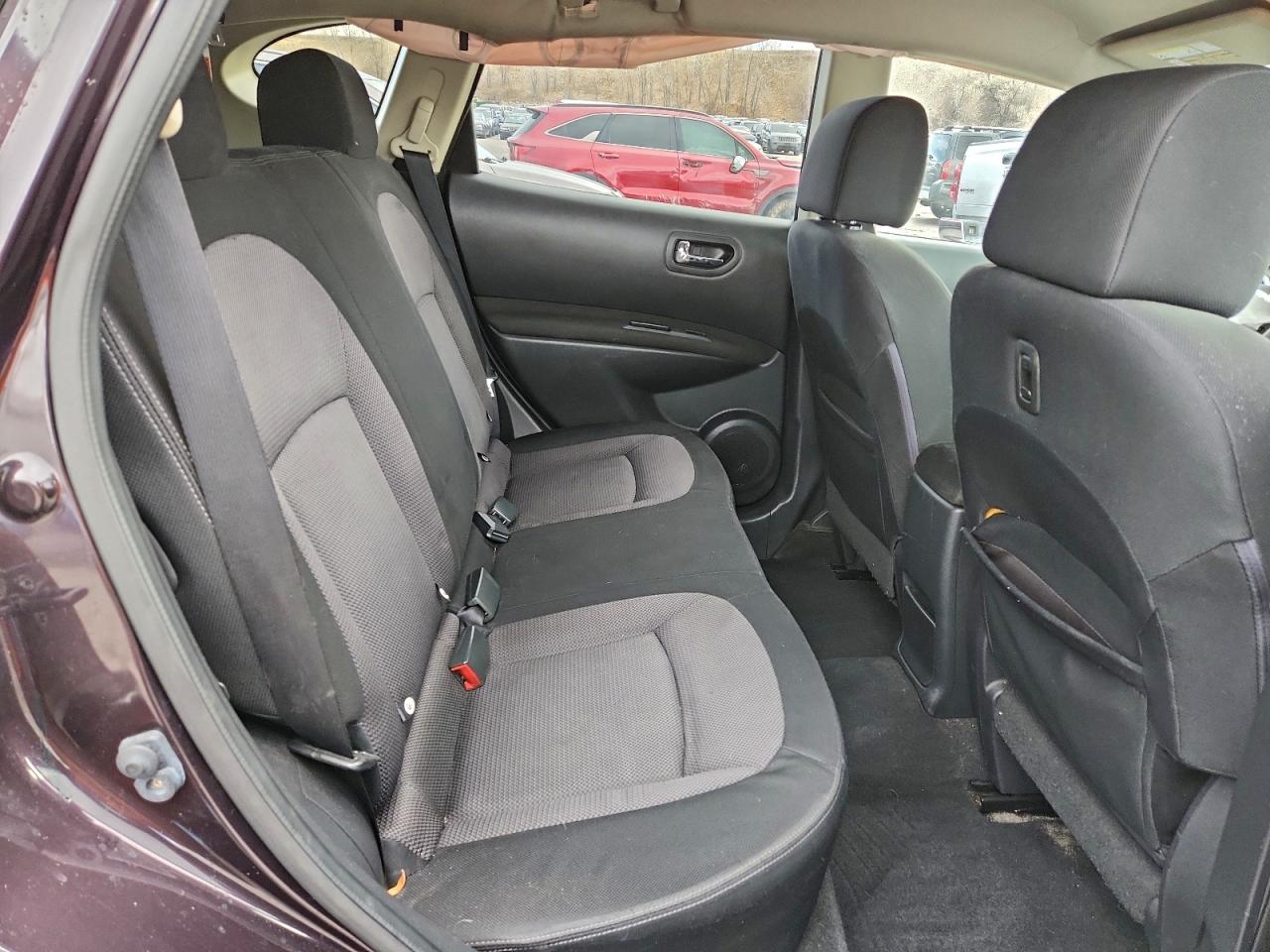 Nissan Rogue S Image 11