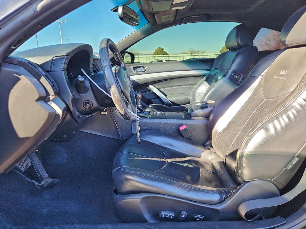 INFINITI G37 Base Image 4