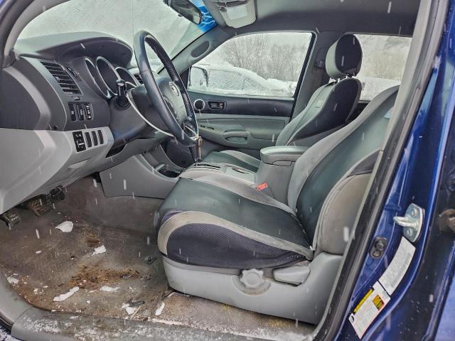 Toyota Tacoma Double Cab Image 9