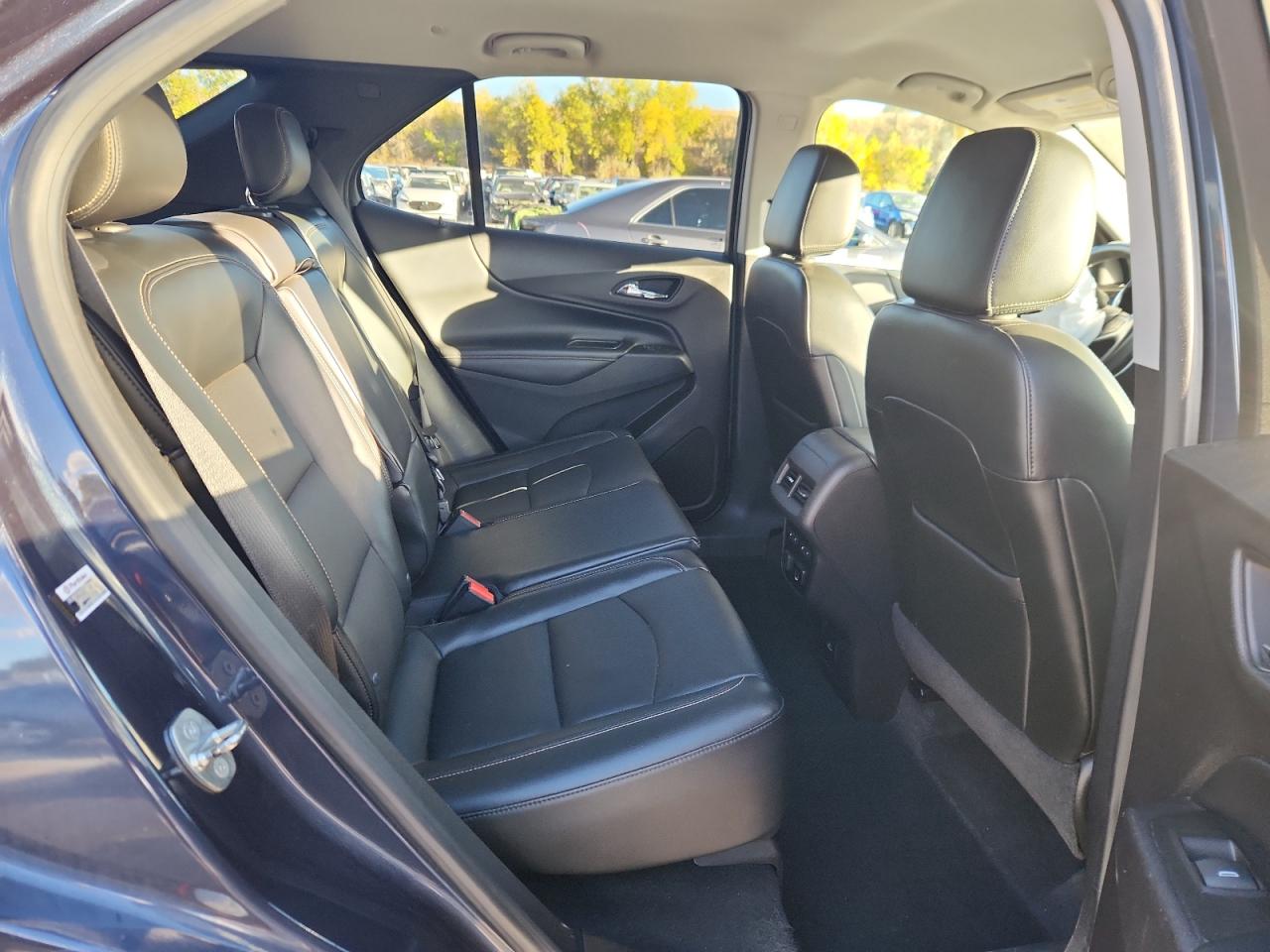 Chevrolet Equinox Premier Image 10