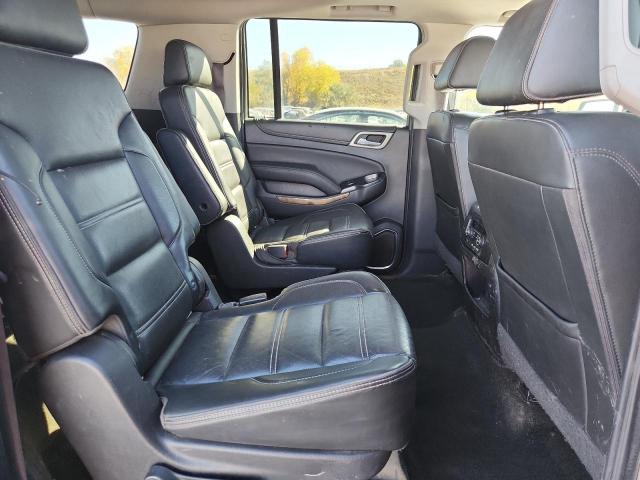 GMC Yukon Denali Image 13