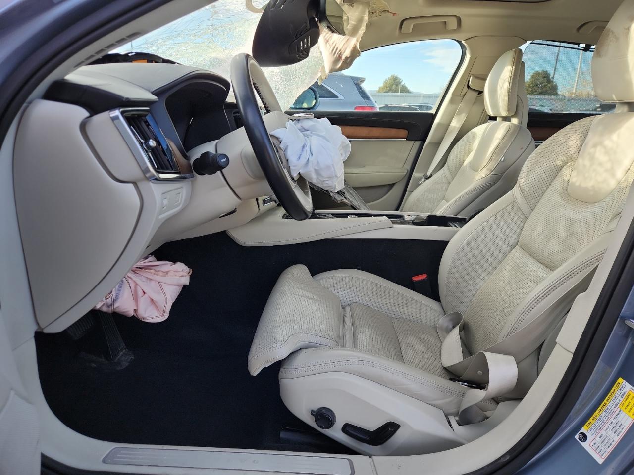 Volvo S90 T6 Inscription Image 4