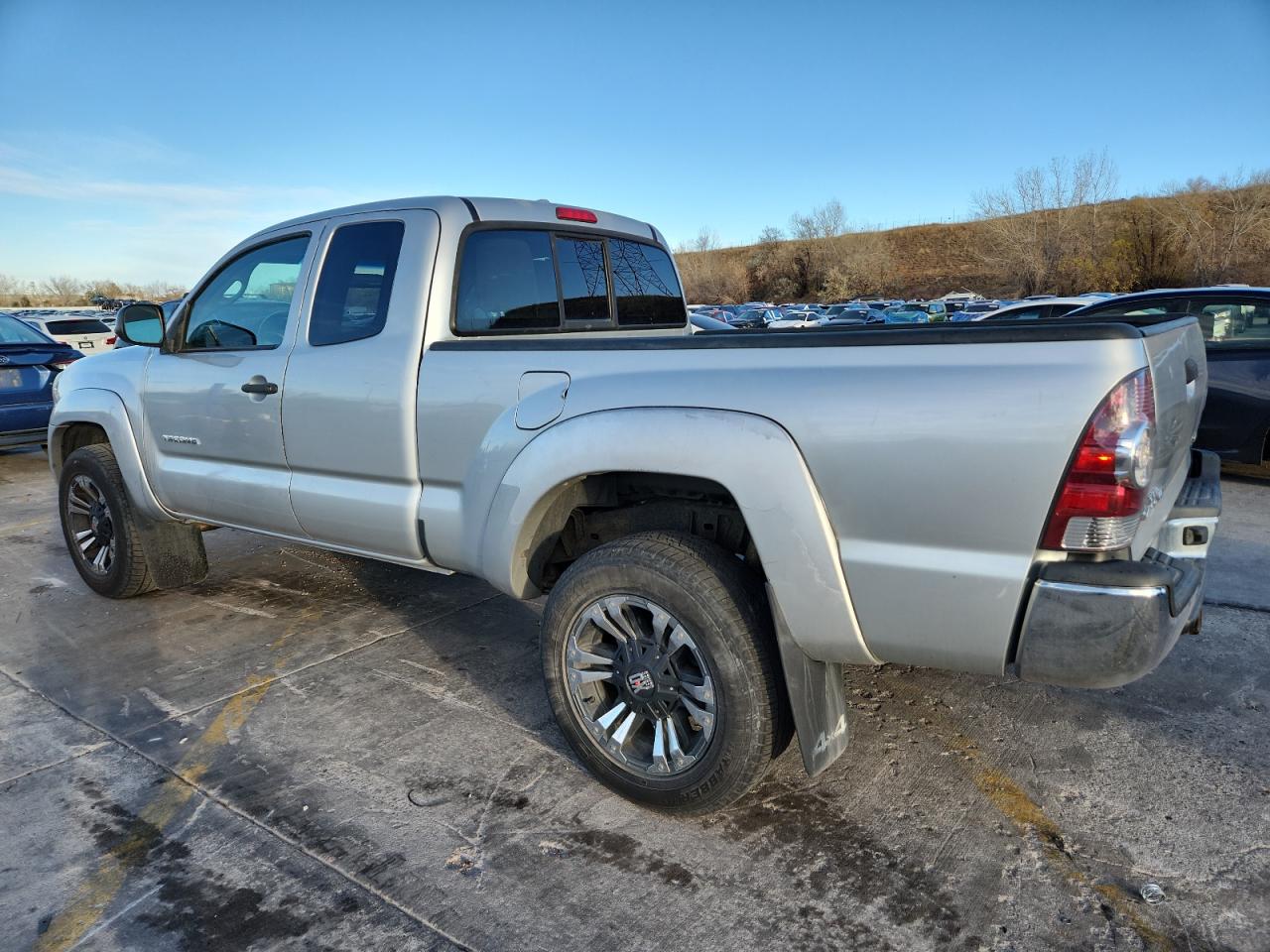 Toyota Tacoma Access Cab Image 9