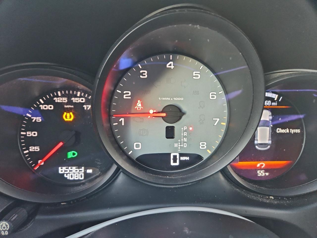 Porsche Macan S Image 6