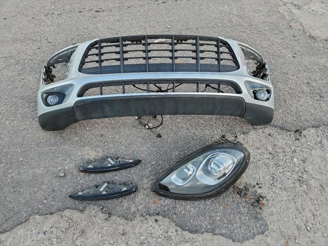 Porsche Macan S Image 13