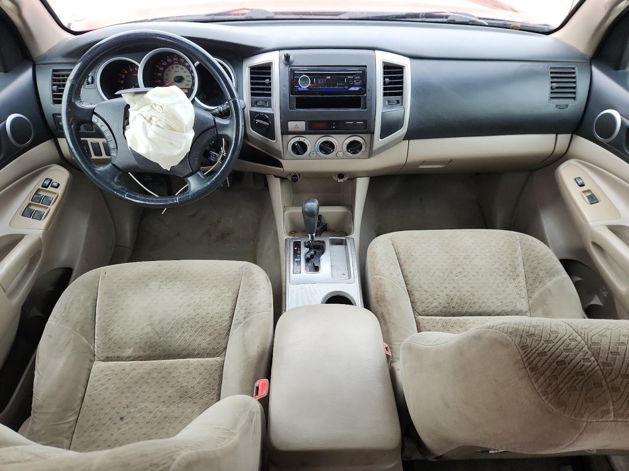 Toyota Tacoma Double Cab Image 8