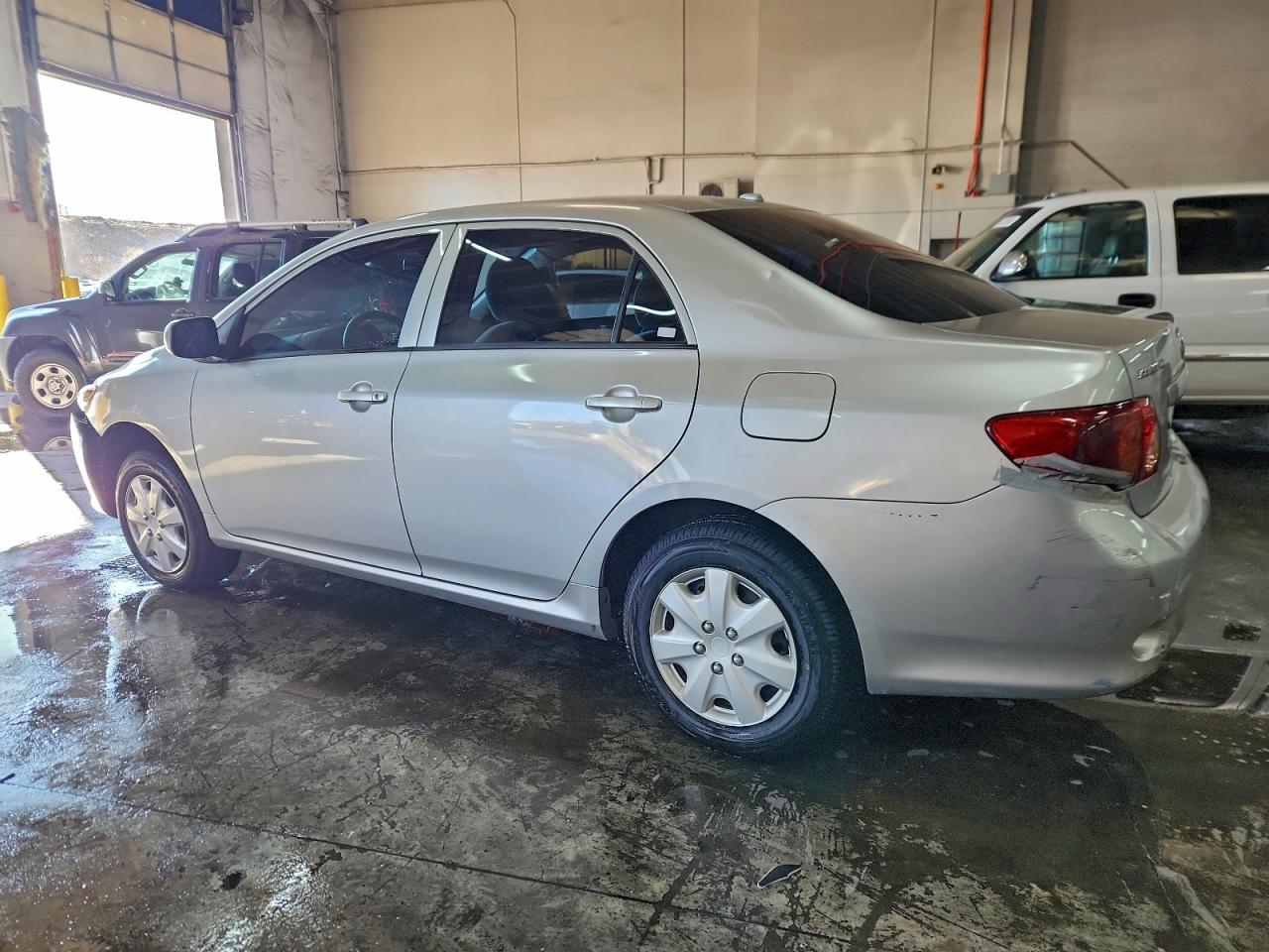 Toyota Corolla Base Image 4