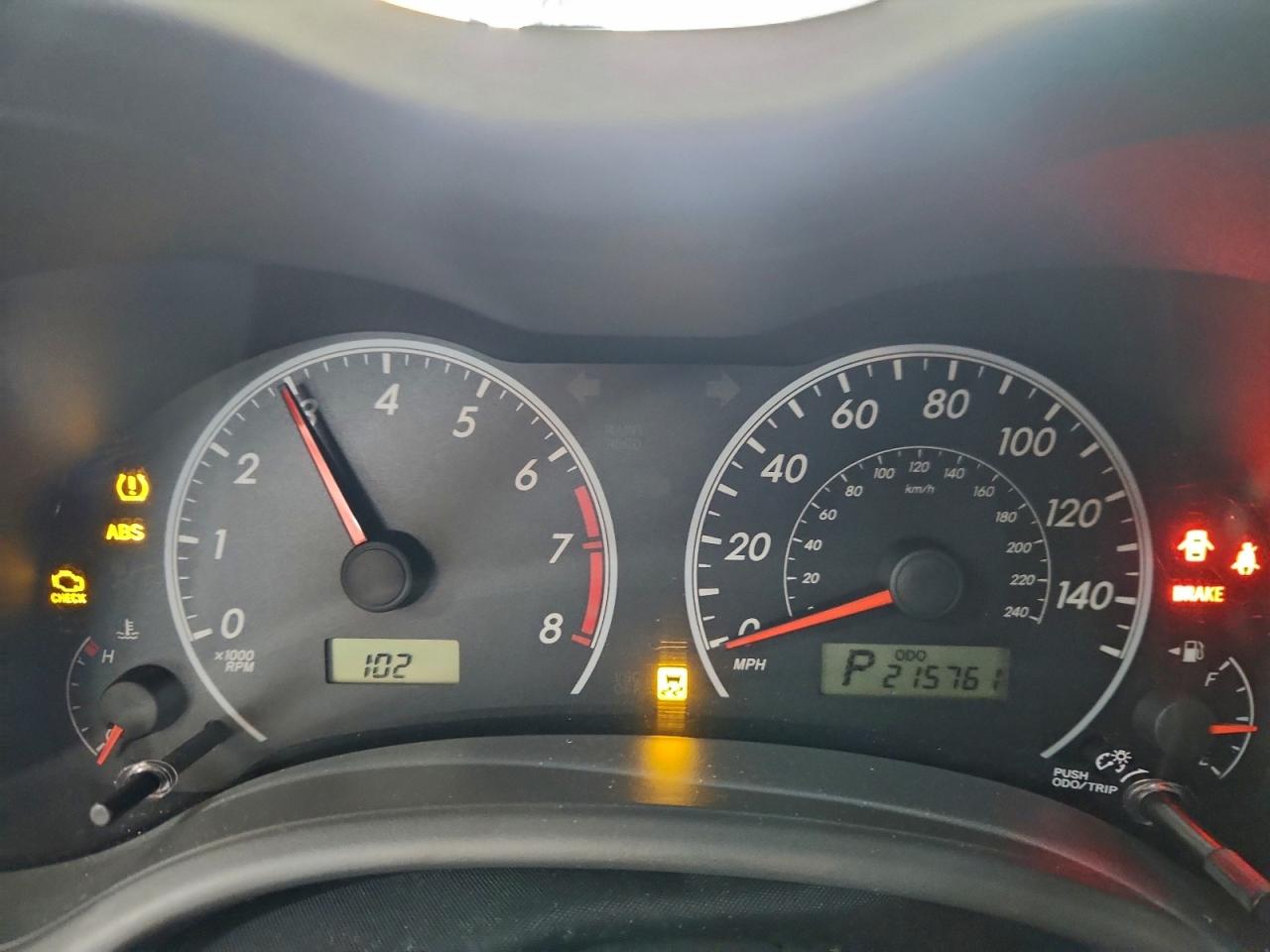 Toyota Corolla Base Image 8