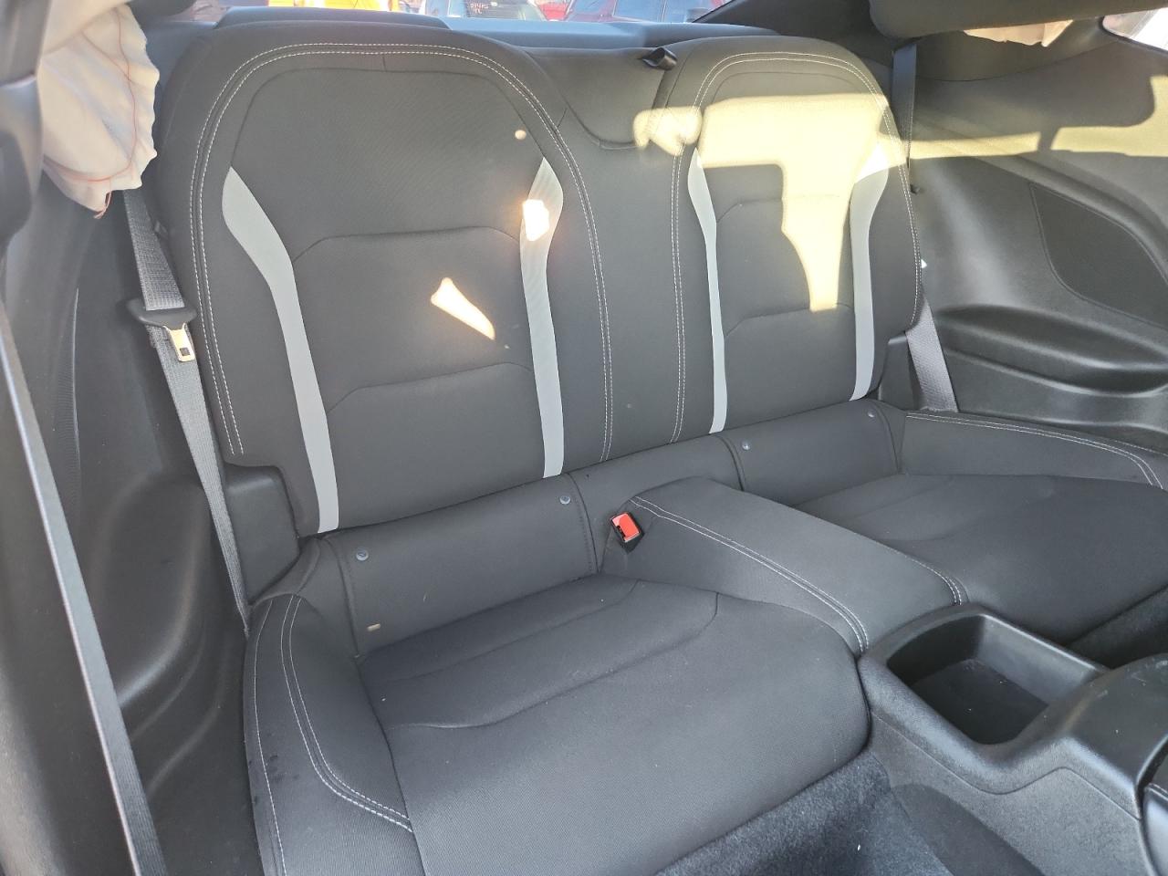 Chevrolet Camaro Lt Image 7