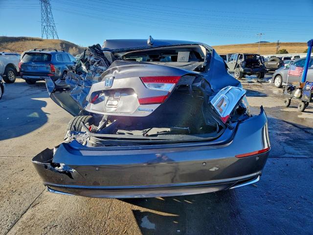 Honda Accord Touring Hybrid Image 6