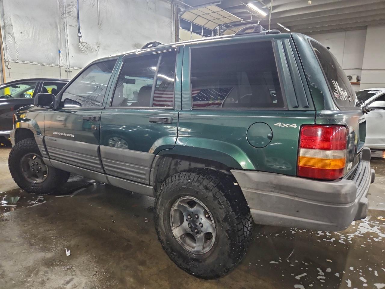 Jeep Grand Cherokee Laredo Image 11