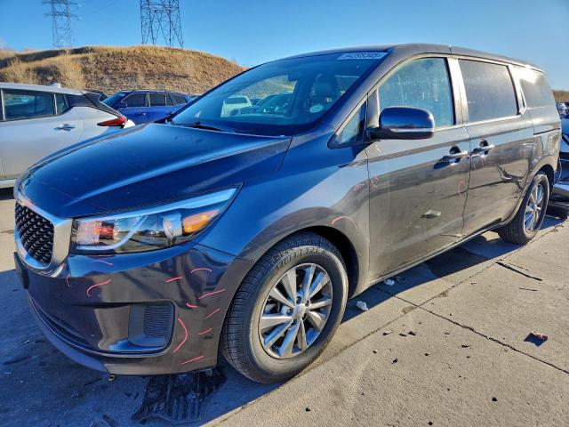  Salvage Kia Sedona