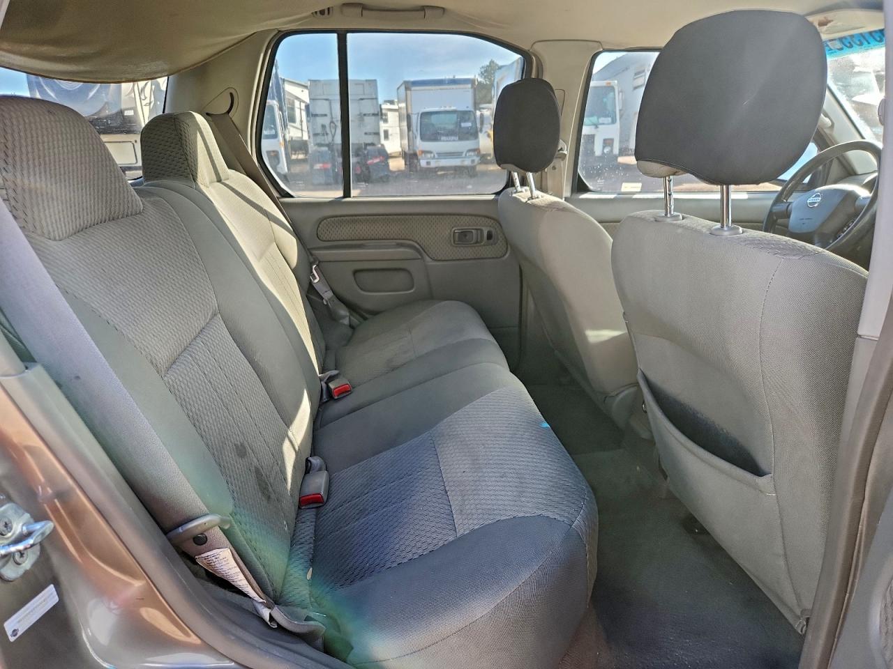 Nissan Xterra Xe Image 9