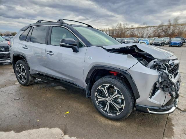 Toyota RAV4 Xse Image 3