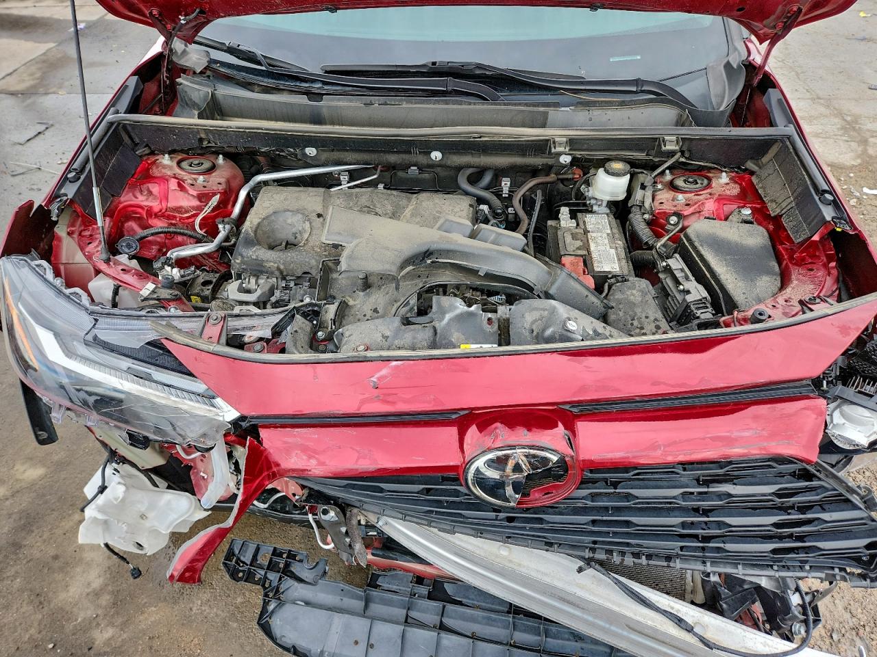 Toyota RAV4 Le Image 2