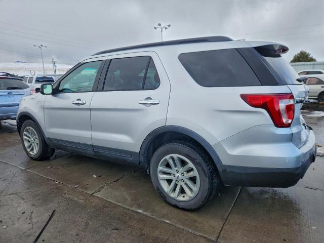 Ford Explorer Image 2