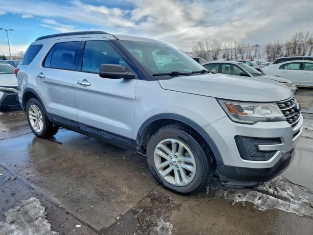 Ford Explorer Image 3