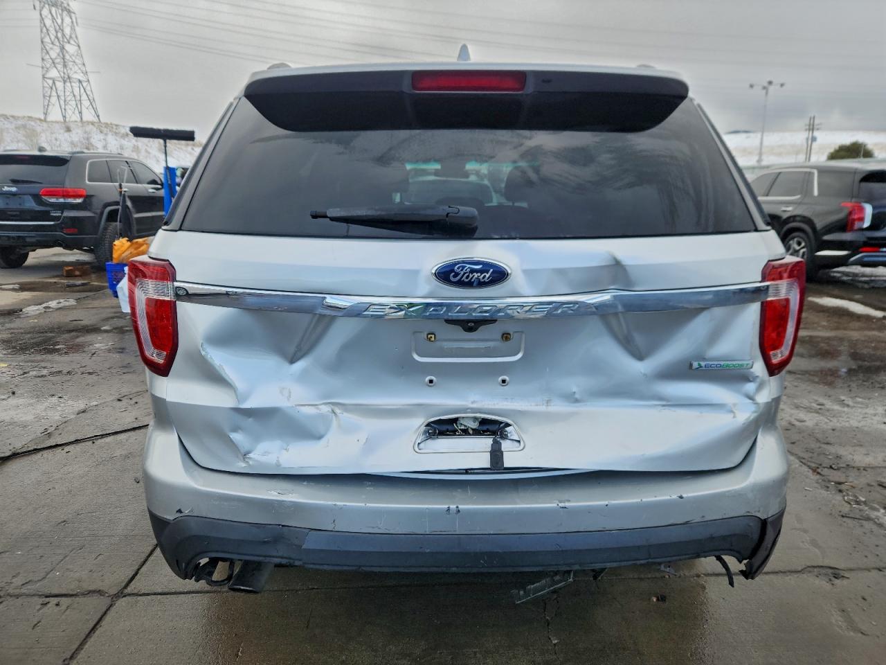 Ford Explorer Image 7