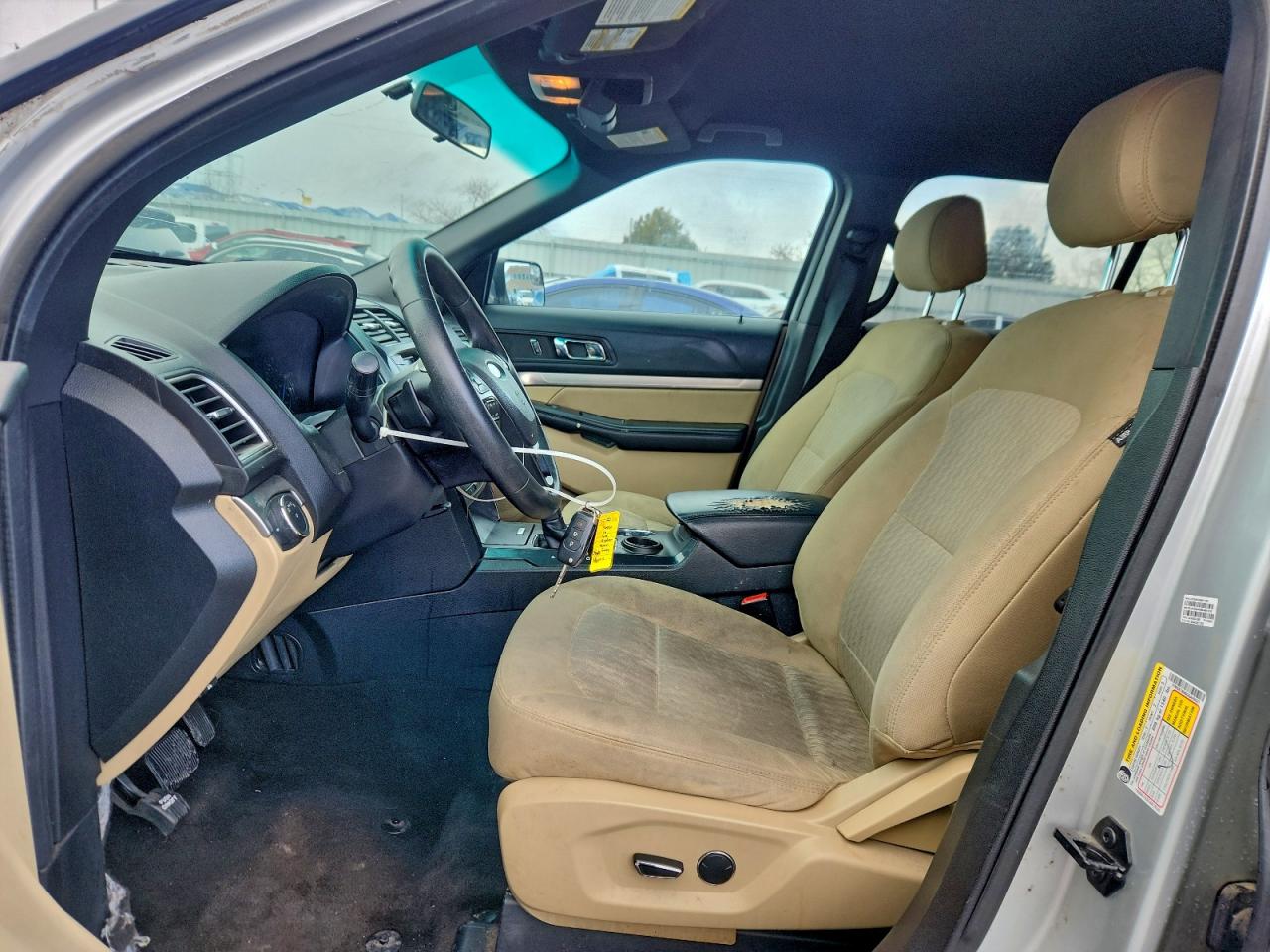 Ford Explorer Image 5