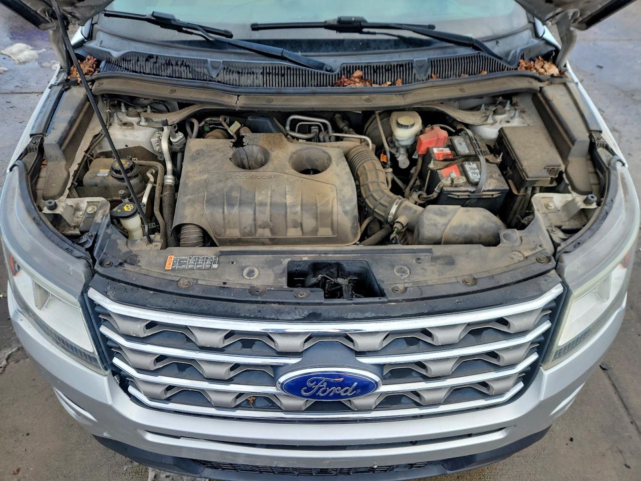 Ford Explorer Image 9