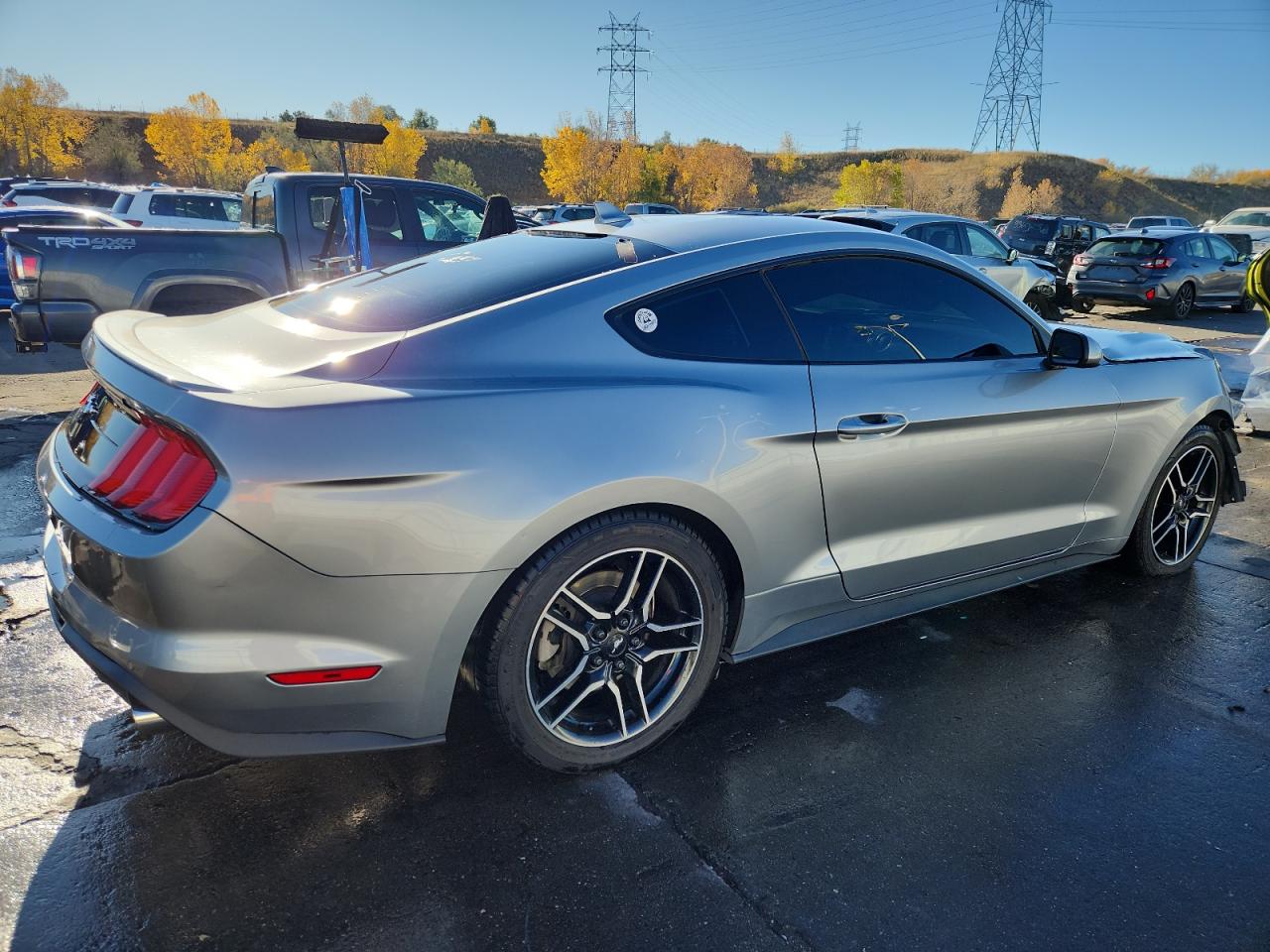 Ford Mustang Image 6